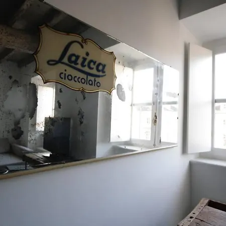 公寓 Design E Storia Nel Cuore Di Ac And Lift *